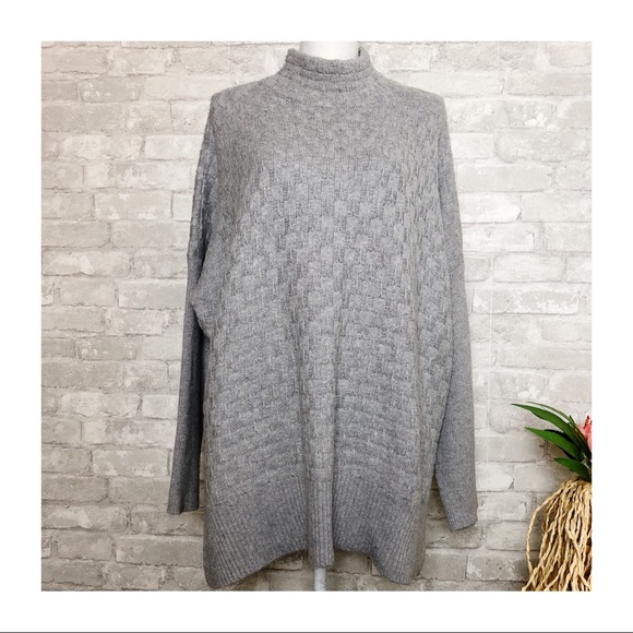 VINCE CAMUTO | Gray Mock Neck Sweater Large - Picture 2 of 14